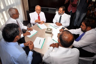 ޔާމީންގެ ކިބައިގައި މަޝްވަރާކުރުމުގެ ރިވެތި އަޚުލާގެއް ނެތް: އިމްރާން