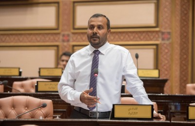 މަސައްކަތުގެ ބޭރުން ވެސް ވަކީލަކު ކުށެއް ކޮށްފިނަމަ އެ މައްސަލަ ބެލުމުގެ ބާރު ބާ ކައުންސިލަށް ދެނީ