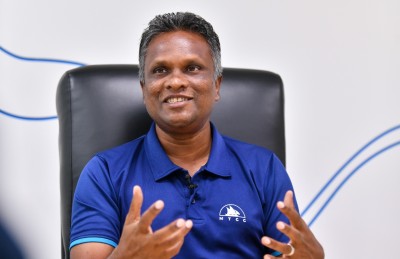 ދެކުނުގެ ރައްޔިތުން އަންނަ އަހަރު ދަތުރުކުރާނީ ހިތްގައިމު ބަސްތަކެއްގައި: އާޒިމް