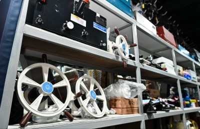 މަޝްހޫރު "ވިޗާއީ" މެރިން އިންޖީނާއި ޖެނެރޭޓަރު ލިއޯ ޓްރޭޑިންގައި