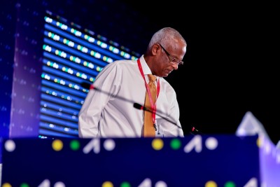 ކައުންސިލްތައް މިހާރަށްވުރެ ފުދުންތެރި ބަޔަކަށް ހަދަން ޖެހޭ: ރައީސް