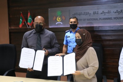އަމިން ކޮންސްޓްރަކްޝަނަށް ދިން މުއްދަތުގައި ވެސް ފުލުހުންގެ ފްލެޓްތައް ނުނިމުނު