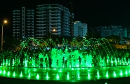 "މިއީ، މުޑުދާރު، ނުތާހިރު ތިން އަހަރު"