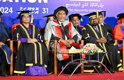 ރައީސްގެ ނަސޭހަތަކީ ކިޔެވުމުގެ އުނދަގޫ ދަތުރުގައި ހިތްވަރުކުރަން