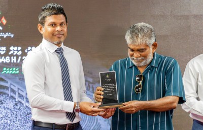 ހައްޖާއި އުމްރާއަށް މީހުން ގެންދާ ކުންފުނިތަކަށް އެވޯޑް ދޭން ފަށަނީ