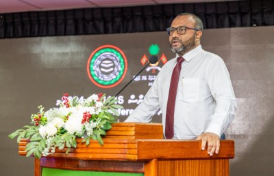 ހައްޖާއި އުމްރާއަށް މީހުން ގެންދާ ކުންފުނިތަކަށް އެވޯޑް ދޭން ފަށަނީ