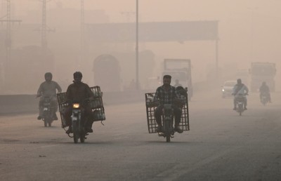 ވައި ނުސާފުވެގެން ޕާކިސްތާނުގެ ލާހޫރުގައި ސްކޫލްތައް ބަންދުކޮށްފި