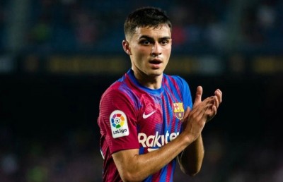 މެސީ އަށް ފަހު ގޯލްޑެން ބޯއީ އެވޯޑް ހޯދި ފުރަތަމަ ބާސާ ކުޅުންތެރިޔަކަށް ޕެޑްރީ