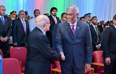 ކުއްލި ނުރައްކަލަށް ދިވެހިން ތިބެން ޖެހޭނީ ހޭލާ: މައުމޫން