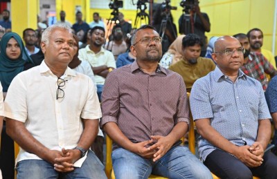 ކައުންސިލްތަކުން ދެ މެމްބަރުން ވަކިކޮށްގެން ދައުލަތުގެ ބަޖެޓަށް ލުޔެއް ނުލިބޭނެ: ނިޔާޒު