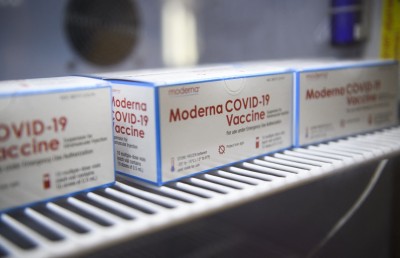 އާ ވޭރިއަންޓަށް ބޫސްޓަ ޝޮޓެއް މޮޑާނާ އިން އުފައްދަނީ