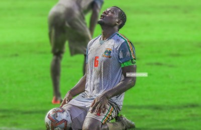 އަސްހަދަށް 12،000ރ. ގެ ޖޫރިމަނާއަކާއި ހަ މެޗުގެ ސަސްޕެންޝަނެއް