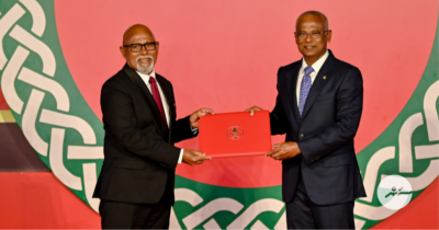 ޝަރަފްވެރިކަމުގެ ޤައުމީ އިނާމު 10 ބޭފުޅަކަށް އަދި ހިތްވަރުދިނުމުގެ ޤައުމީ އިނާމު 10 ބޭފުޅަކަށް ރައީސް ދެއްވައިފި