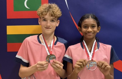 ޕޮލެންޑްގައި މިކްސް ޑަބަލްސް އިން ލައިބާގެ ޕެއާއަށް ބްރޯންޒް މެޑަލް