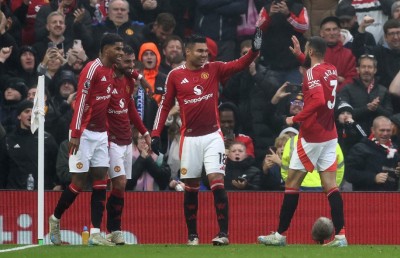 ވެން ނިސްޓެލްރޫއީ އަށް ފެނާންޑޭސްގެ ތައުރީފު