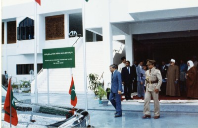 މައުމޫން ލޯބިން ބިނާކުރެއްވި އިސްލާމީ ލޭންޑްމާކަށް 40 އަހަރު