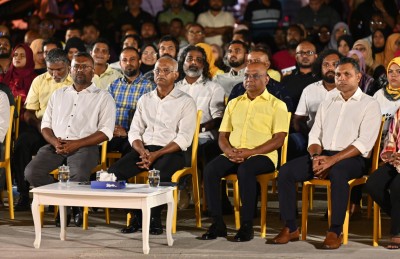 ފެންނަނީ ބިރުވެރިކަމުގެ ތެރެއަށް ރާއްޖެ ފުރޮޅެމުންދާ މަންޒަރު: އިބޫ