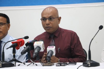 ފަނޑިޔާރުންނަށް ފާރަލެވޭ ގޮތަށް ކެމެރާ ހަރުކުރި މައްސަލައިގައި ސުޕްރީމް ކޯޓުގެ އެސްޖީ ވަކިކޮށްފި
