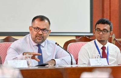 1.5 ބިލިއަން ޑޮލަރުގެ ދަރަނި ރީފައިނޭންސް ކުރުމުގެ މަޝްވަރާ އެބަ ކުރެވޭ: ޒަމީރު