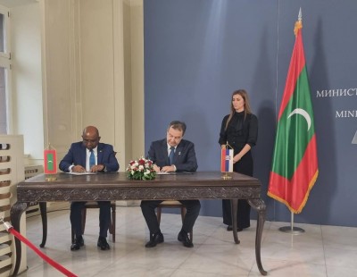 ސީޔާސީގޮތުން ގުޅުން ބަދަހިކުރުމުގެ އެމްއޯޔޫއެއްގައި ސާބިއާއާއެކު ސޮއިކޮށްފި