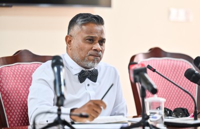 އުމުރުން 15 އަހަރު ނުވާ ކުދިންގެ ފޯނުތައް ބަލަން އަމުރު ނުލިބޭ މައްސަލާގައި ސުޕްރީމް ކޯޓަށް ނުދާން ނިންމައިފި