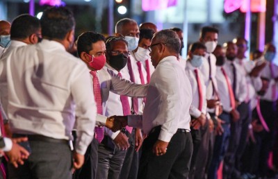 ޔާމީންގެ ދޮޅު ގަޑިއިރު: "މި ސަރުކާރުގެ ހުސް ވާހަކަތަކުން ފުދިއްޖެ"