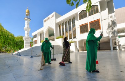 މަސައްކަތަށް ނުކުޅެދޭ މީހުންނަށް އެހީވުން