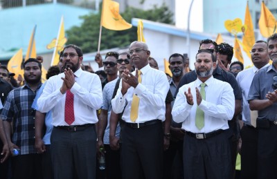 ސިޔާސީ ރޭސް ބަދަލުވެ، ކުޅިގަނޑު ފެށިއްޖެ!