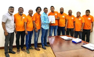 ދިހަހާސް ހަމަކުރުމަށް މެމްބަރުން ކުރި މަސައްކަތަށް ސިޔާމް ޝުކުރު އަދާކުރައްވައިފި