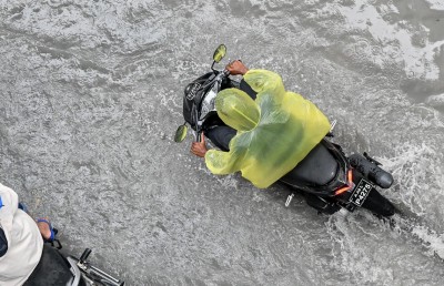 ބޯވާރޭގައި މުޅި މާލޭގައި ފެންބޮޑުވެއްޖެ، ކުރިއަށް އޮތް ތިން ދުވަހު ވެސް މޫސުން ގޯސް!