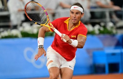 ޓެނިހުގެ ލެޖެންޑް ނަޑާލް ރިޓަޔާކޮށްފި؛ "އާއިލާގެ ހުވެފެން ހާސިލުކޮށް ދެވުނު"