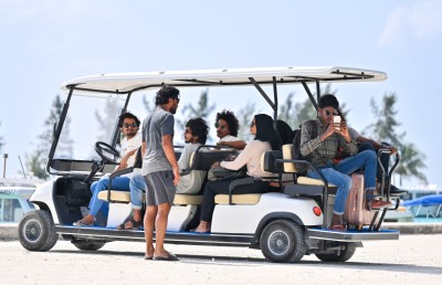 ޓޫރިޒަމް: އުނދަގޫ ނިންމުންތަކެއް، 400 މިލިއަން ޑޮލަރުގެ އިންވެސްޓްމެންޓް