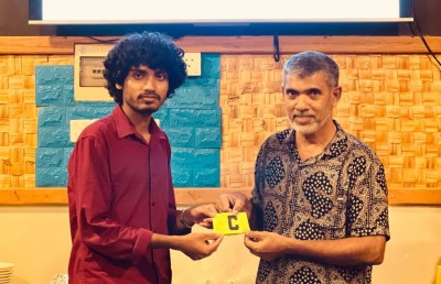 ގުރައިދޫގެ ޝަޔާމް؛ ބައްޕަގެ ފަރާތުން ވާރުތަވި ކެޕްޓަން ބޭންޑްގައި  ގޯލްޑް ކަޕަށް