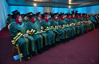 މަތީ ތައުލީމަށް ކިޔަވާ ފިރިހެން ކުދިން މަދުވުން: ހައްލު ނުހޯދި އޮތް ކަންބޮޑުވުމެއް!