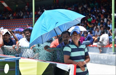 ބަންގްލަދޭޝްގެ 100،000 މީހުން؛ ގާނޫނާ ހިލާފަށް 50،000