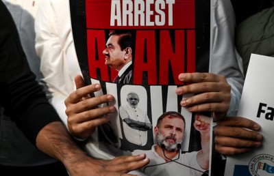 އިންޑިއާގެ ބިލިއަނަރު އަދާނީއަށް އެމެރިކާއިން މަކަރާއި ހީލަތުގެ ދައުވާކޮށްފި