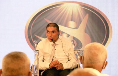 މި އިހުސާސް ކުރެވޭނީ ގޮނޑިއެއްގައި އިންނަން ޖެހުމުން!