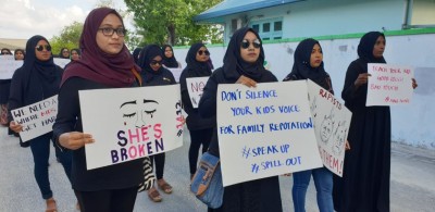 ކުޑަ ދެ ކުދިންނާ ބެހުނު ފިރިހެން މީހާ ޝަރީއަތް ނިމެންދެން ބަންދަށް