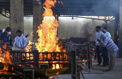 އިންޑިއާގައި "މަރުވި" މީހަކު އަންދާލަން އުޅެނިކޮށް ނޭވާލަން ފަށައިފި