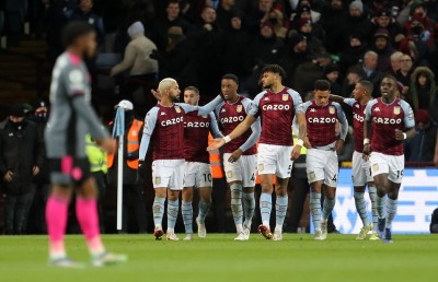 ލެސްޓާ ސިޓީ ބަލިކޮށް، ޖެރާޑާ އެކު ވިލާ ކުރިޔަށް