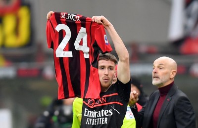 ނަޕޯލީ، އެޓަލާންޓާ އަތްދަށުވުމުން އޭސީ މިލާނަށް އެއްވަނަ