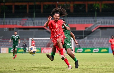 ތިމަރަފުއްޓާ ދެކޮޅަށް ތަޖުރިބާކާރު ކުޅުންތެރިން ގިނަ މާލެ ޓީމުން ފެންވަރު ދައްކާލައިފި