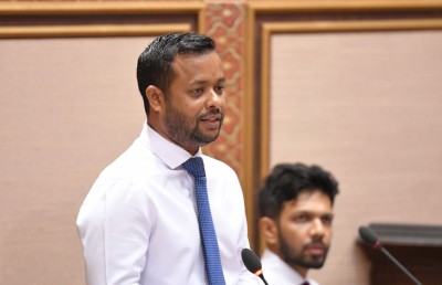 ޕްރޮޖެކްޓުތަކުން އެޑްވާންސް ފައިސާ ނަގައިގެން ކުންފުނިތަކުން ކުރަނީ ވިޔަފާރި: މުއްތަލިބް