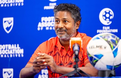 ނިމާ އީގަލްސް އަށް؛ ބަރާބަރަށް މުސާރަ ނުދެވޭއިރު ކުޅުންތެރިން ރަށު ޓީމަށް ކުޅެން ފުރުސަތު ދޭން ޖެހޭ