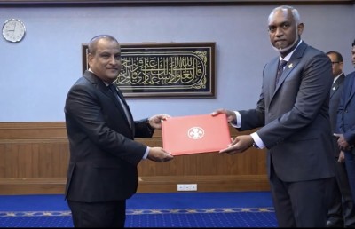 ރައީސްގެ އަބުރަށް އަރައިގަތް ކަމަށް ބުނެ ގައްދޫ ކައުންސިލްގެ ރައީސްގެ މައްސަލަ ބަލަން އަންގައިފި