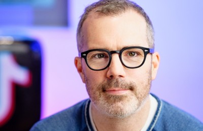 ޓިކްޓޮކް ވެސް އޮންލައިން ވިޔަފާރި އަށް