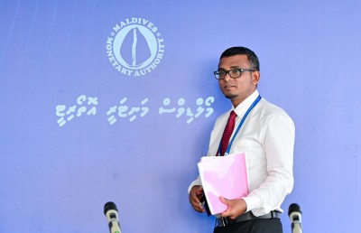 ލިބޭ ޑޮލަރުގެ ބޮޑު ބައެއް ދޭނީ ބޭންކުތަކަށް، ރިޒާވް އާއި އާންމުންނަށް ވެސް ފައިދާ ކުރާނެ: ގަވަރުނަރު