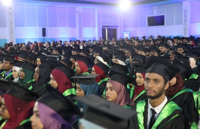 ވިލާ ކޮލެޖުގެ ކޯސްތަކުން ސްކޮލަޝިޕް ދެނީ