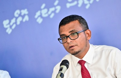 ލިބޭ ޑޮލަރުގެ ބޮޑު ބައެއް ދޭނީ ބޭންކުތަކަށް، ރިޒާވް އާއި އާންމުންނަށް ވެސް ފައިދާ ކުރާނެ: ގަވަރުނަރު