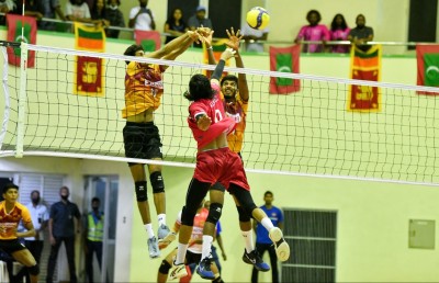 ލަންކާ އަތުން ރާއްޖޭގެ ޓީމު ތިން ސެޓުން ބަލިވެއްޖެ